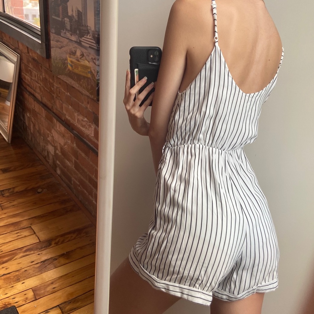 Romper - Picture 2 of 6
